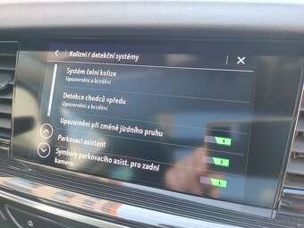 Opel Insignia Sports Tourer 2.0CDTI 125kW HUD Dynamic LED - 17
