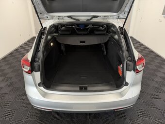 Opel Insignia B Sports Tourer Business 2.0D 128kW 01/2022 - 17