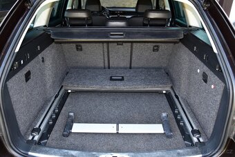 Škoda Superb II 2.0 TDi CR 125kW DSG6 EXCLUSIVE FACELIFT,XEN - 17