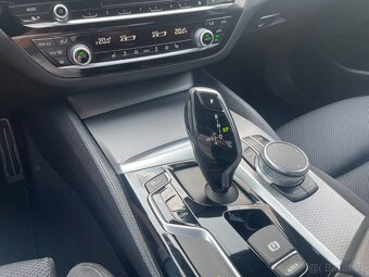 BMW 520d 520d M-PAKET xDrive - 17