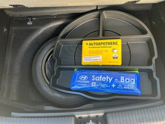 HYUNDAI iX20 1.4i 66 KW 1.MAJIT.VYHŘ.SEDAD+VOLANT,PAR.SENZOR - 17