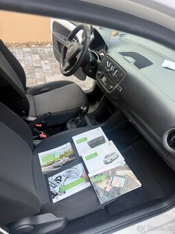 ŠKODA CITIGOU 1.0MPI 44KW 5 DVEŘOVÝ MODEL ČR SERVISKA ALU - 17