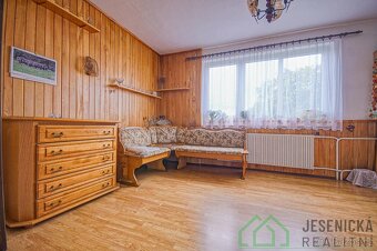 Prodej rodinného domu Bílý Potok se zahradou, garáží, bazéne - 17