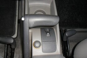 Renault Kangoo-BeBoop 1.6i, r.2009, naj. 166.200km - 17