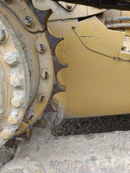 Caterpillar D4H LGP - 17