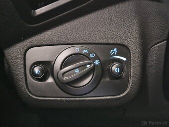 Ford Kuga 1.5 EcoBoost 2x4 110kw-133tkm-Xenon-Led-Navi-Pano - 17