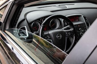 Opel Astra Sport Tourer ST 1.4 Turbo 140k Cosmo - 17