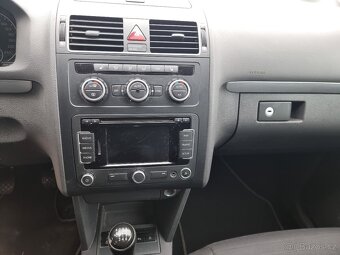 Touran 2015 - edice Cup 1.6tdi 77kw - 17
