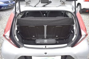 TOYOTA AYGO 1,0 X-CITY, ODPOČET DPH, 1.MAJ, AC, TOP - 17