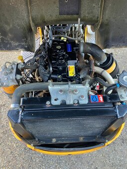 Prodám minibagr JCB 8008 CTS - 17
