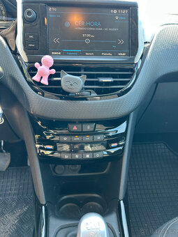 Peugeot 2008, 1.2 PureTech, 1 majitel, ČR, servisovany - 17