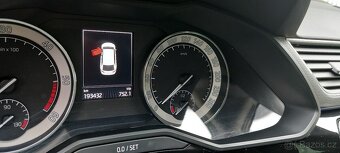 Škoda Superb 2.0 TDI DSG Combi L&K Webasto - 17