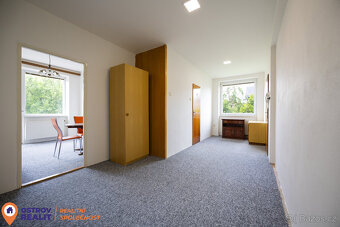 Pronájem prostorného bytu 2+1 s jídelnou a balkonem, 82 m²,  - 17
