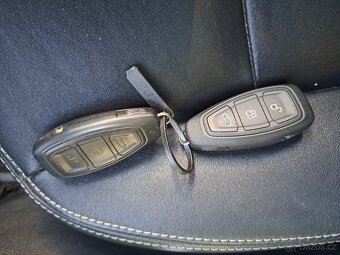 Ford S-Max 2.0TDCI,manuál, kůže ,výhřev,panorama ,bez koroze - 17