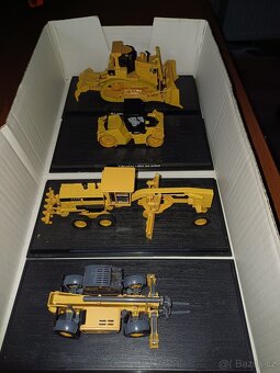 modely kamiony a autíčka 1/87 a 1/24-kov - 17