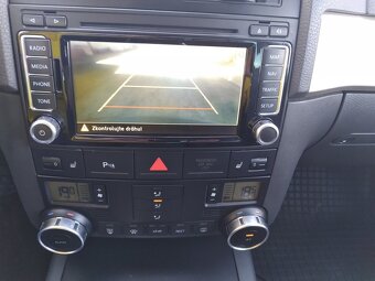 VOLKSWAGEN TOUAREG 3.0 TDI DSG DPH,ČR,NAVI, 176kW - 17