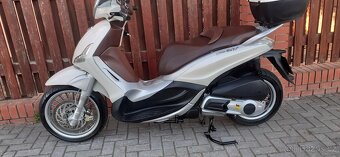 Piaggio beverly 300 (2013) - 17