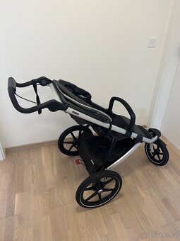 Thule Urban Glide 2 - 17