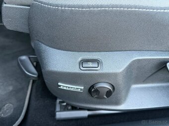 VW Golf 2.0, 110 kW, nafta, top výbava - 17