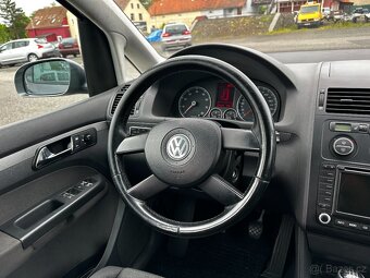 VW TOURAN 1,4 TSI - DOBRÝ STAV - NAVI - SERV. - 17