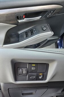 TOYOTA HIGHLANDER 4x4 2.5 182kW COMFORT 2021 / 7-míst / -DPH - 17