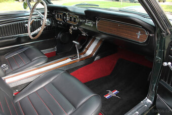 1965 Ford Mustang Fastback 289 V8 - 17