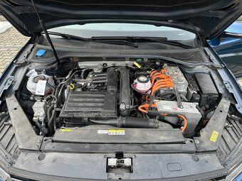 VW PASSAT HYBRID 1,4 GTE DSG , DPH, Virtuální cocpit - 17