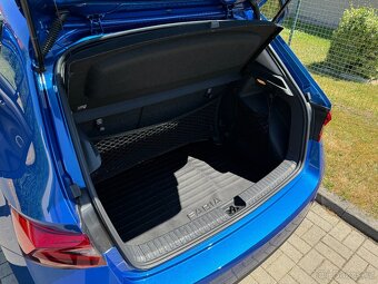 Nová Škoda Fabia 4 s lehkým poškozením. V tovární záruce. - 17