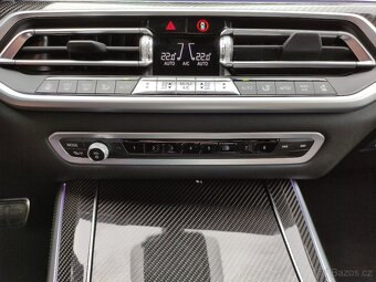BMW X5 40i xDrive Mpaket HUD LASER KARBON KAMERA TAŽNÉ - 17