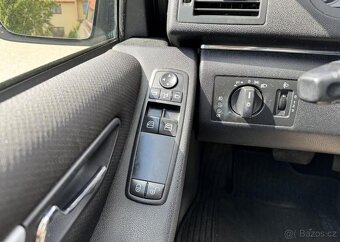 Mercedes-Benz Třídy B B200 AUT. benzín automat 100 kw - 17