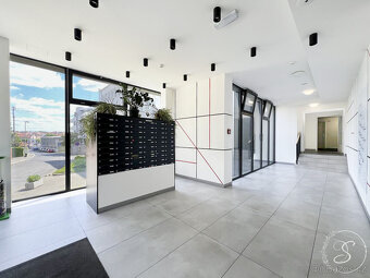 Pronájem bytu 2+kk, 45 m2, Praha - 17