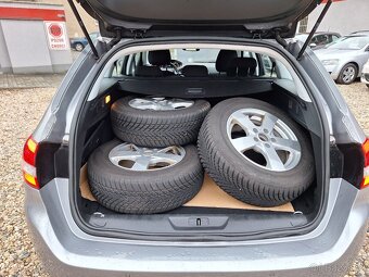 Peugeot 308 1.6HDi 88KW SW Nové v ČR +Zimní kola, S.Kniha - 17