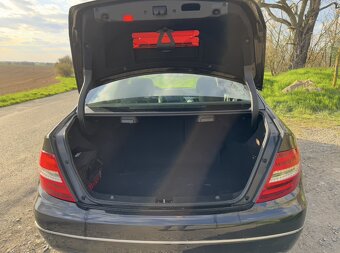 Mercedes C 220cdi 2012 - po rozvodech - 17