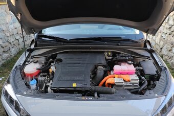 Hyundai IONIQ PHEV Plug-in Hybrid - 17