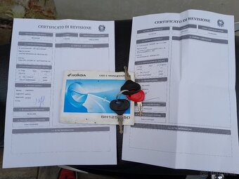 Honda SH 125i, 2006, moc pěkný stav - 17