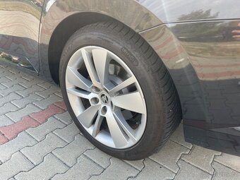 Škoda Superb, 110KW, 1.9 , černá, DPH - 17