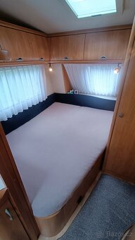 Prodám karavan HOBBY 460 UFE  2003 pro 4 osoby - 17