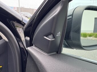 Volvo V40 D4 AUT/Polestar - 147 kW/servis. kn./v ČR-1. maj. - 17