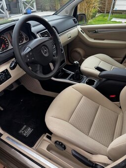 MERCEDES-BENZ B180 1.7i 85kw rok 2011 - 17