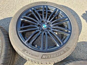Original sada 19" BMW 5 G30 style 664M-POWER - 17
