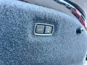 Porsche Taycan 4S Performance DPH + záruka - 17