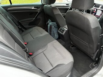 VW Golf VII Combi 2.0 TDI 110kW | FL, TAŽNÉ, CarPlay - 17