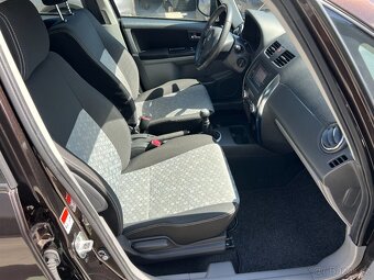 SUZUKI SX4 1,6i 88KW 1.MAJITEL 35000KM NAVIG.TAŽNÉ VYHŘ.SED. - 17