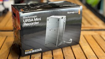 BLACKMAGIC DESIGN URSA BROADCAST G2 - 17