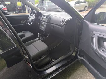 ŠKODA ROOMSTER 1,6i SCOUT,AUTOMAT - 17
