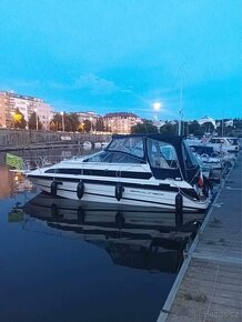 Bayliner 2655, 5.0 V8 mercruiser, nový motor, po renovaci - 17