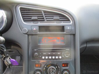 PEUGEOT 5008 2.0HDI 110kw 10/2011 - 17
