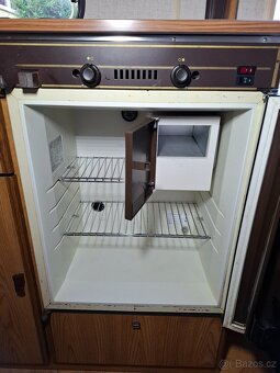 BURSTNER CLUB 370, s ČR TP a platnou STK - PŘEDSTAN - 17