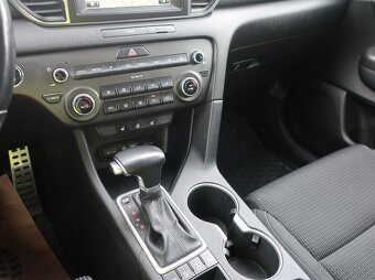 Kia Sportage 2.0CRDi 136kW AUTOMAT 4x4 ČR SERVISKA - 17