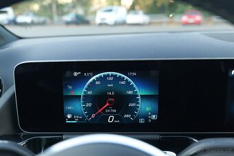 2020 Mercedes-Benz B200d Automat Kamera Tažné Polokůže DPH - 17